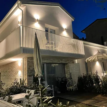 Le Agavi Luxory Surfhouse Apartmán *